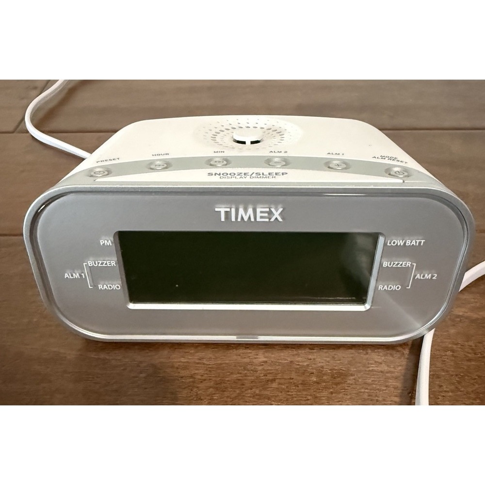 Timex T231 White Silver Large Green LCD Display Alarm Clock AM/FM Radio w/ Aux